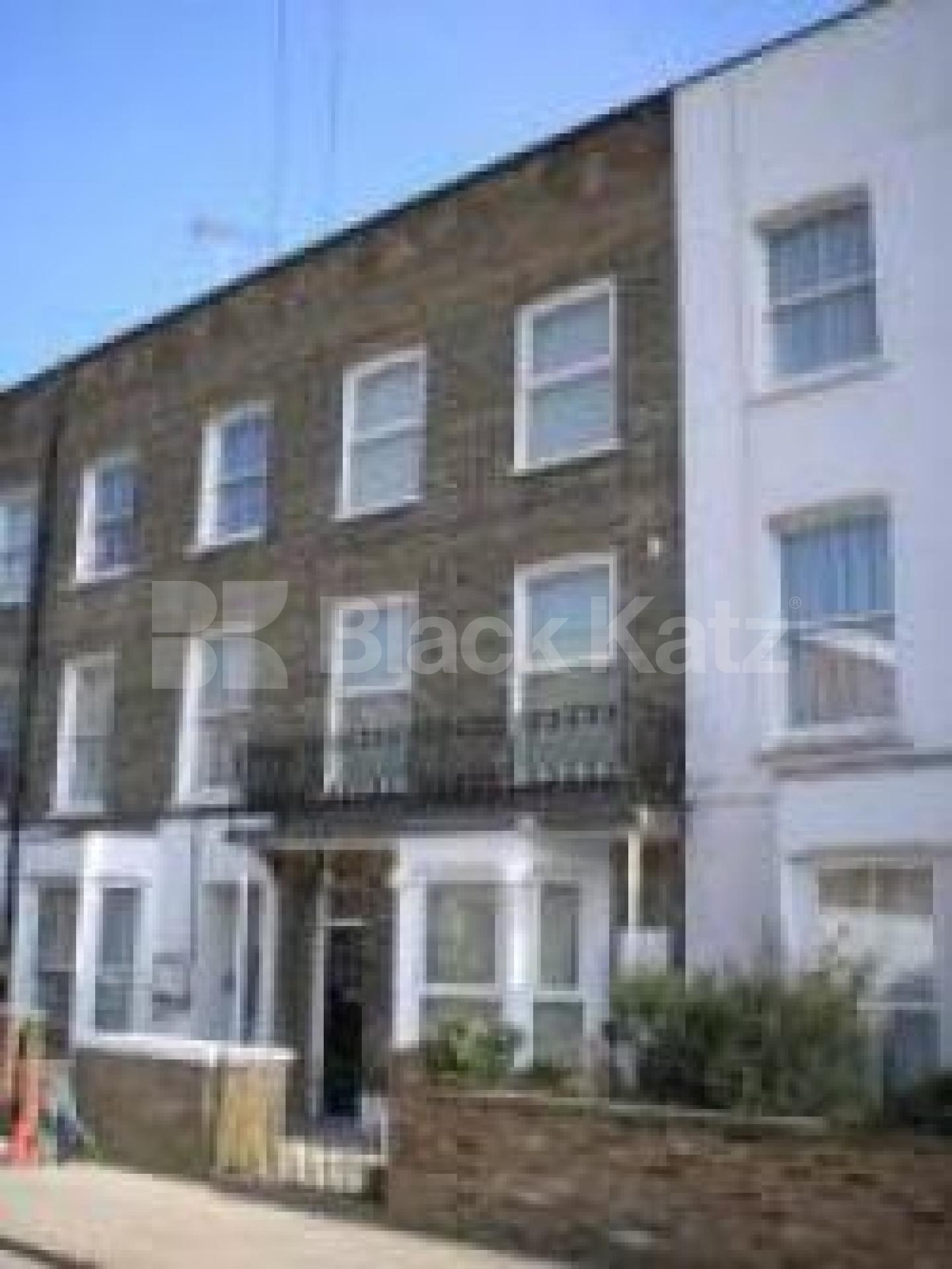 			New Instruciton, 3 Bedroom, 1 bath, 1 reception Flat			 Davenant Road, HOLLOWAY N19